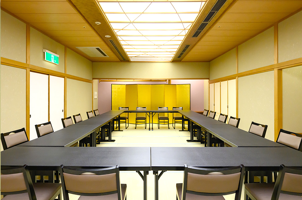 和宴会場　鴛鴦（おしどり）の間