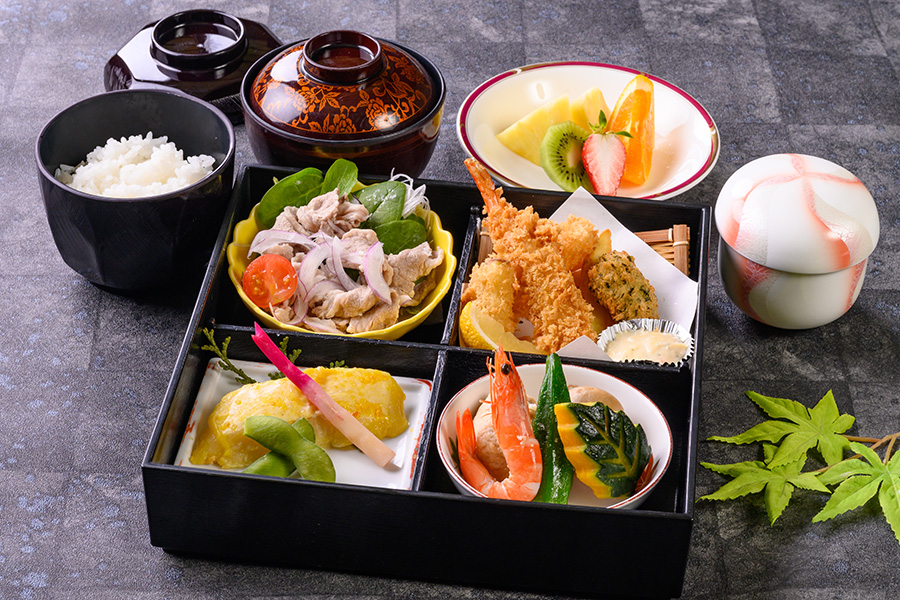 松花堂弁当2,800円